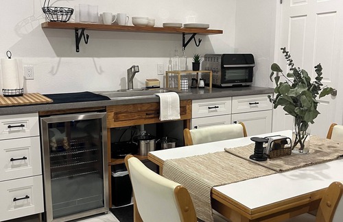 Pembroke Pines Apartamento | Cozy studio in home with private parking and entrance in charming Pembroke Pines