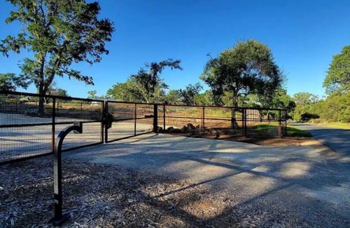 Atascadero Apartamento | Cozy studio in lovely Atascadero with AC, WiFi