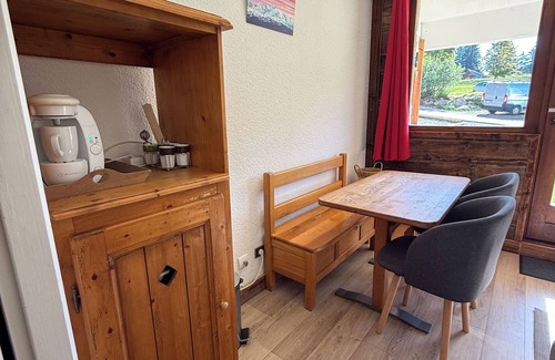 Le Praz de Lys Apartamento | ⛰🌱 Cozy Studio in Praz-de-Lys – Mont Blanc View and Private Pool 🌞