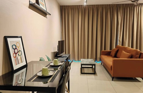 Shah Alam Apartamento | Acogedor estudio en Shah Alam con vistas a la montaña