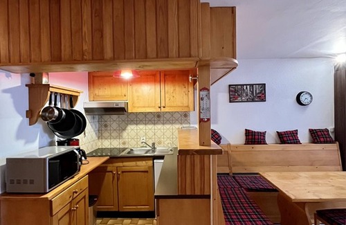 Laveissiere Apartamento | Acogedor estudio en el corazón de la estación, balcón, ideal para 4 personas