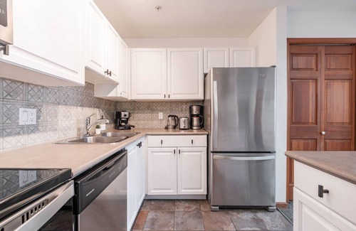 Village North Condominio | Lagoons 37 Mountain View