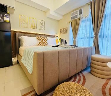 Pinagsama Apartamento | Cozy Studio in Viceroy Near Venice Mall