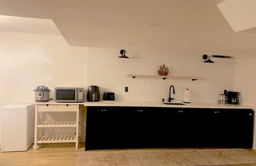 Oakville Apartamento | Cozy studio in wonderful Oakville