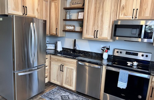 Sequim Apartamento | Cozy studio located near Marina, hiking trails & downtown Sequim. Pet friendly.