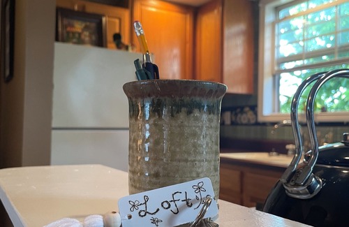 Bunker Hill Apartamento | Cozy studio located in small town America, Bunker Hill, IL.