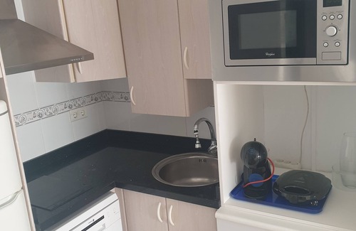 Torre del Mar Apartamento | Acogedor estudio cerca de la playa con piscina.