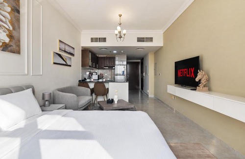Dubai Apartamento | Cozy Studio Near Silicon Oasis Hotspots