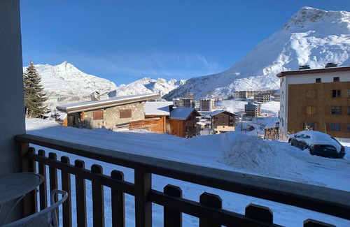 Les Almes Apartamento | Estudio cerca de pistas con balcón y vista al este