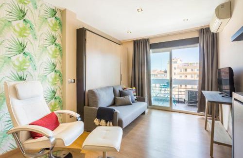 Chueca Apartamento | Cozy studio overlooking Pedro Zerolo Square