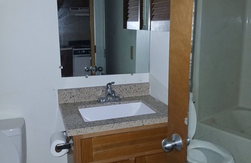 Old North Columbus Apartamento | Cozy studio right next to your football game!