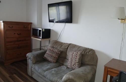 Old North Columbus Apartamento | Cozy studio right next to your football game!