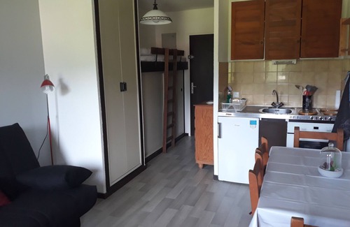 Saint-Jeoire Apartamento | Acogedor estudio para dormir 3 en Onnion