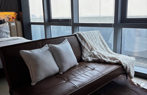 Bagumbayan Condominio | Cozy Studio unit with mountain view