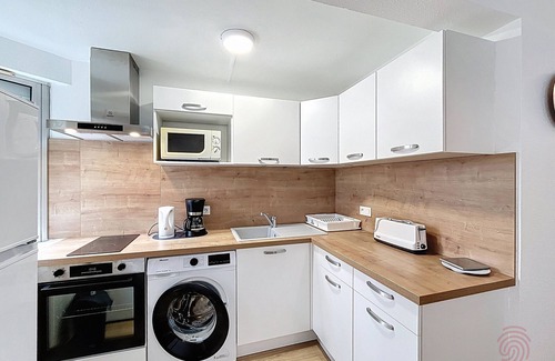 Lamalou-les-Bains Apartamento | Estudio céntrico cerca de Termas con terraza y todas comodidades