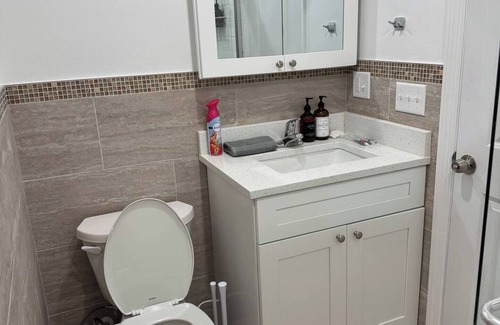 Ampere Apartamento | Cozy Studio w/Queen + Laundry