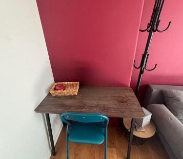 L'Ile-Saint-Denis Apartamento | Cozy Studio with in paris