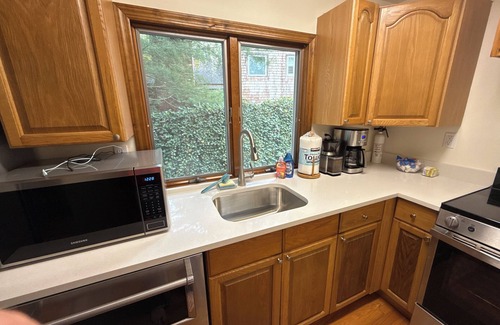 Vineyard Haven Apartamento | Cozy studio with AC,WiFi, full kitchen, private entry great for couples vacation