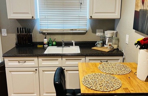 East San Gabriel Apartamento | Acogedor estudio con hermoso patio privado abierto a 5 minutos de Pasadena