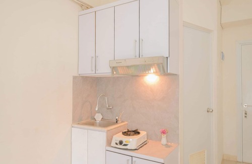Rawasari Apartamento | Cozy Studio with Direct Access to Mall at Green Pramuka Apartment