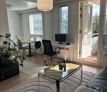 Lantinen District Apartamento | Cozy Studio with Private Sauna in a Peaceful Area