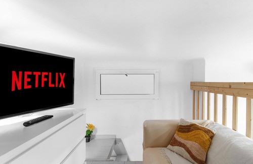 Giambellino Apartamento | Cozy study room-| Navigli | Bocconi NABA