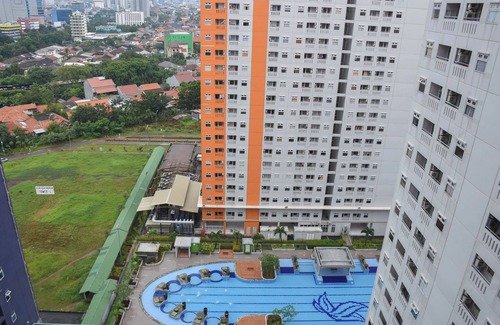 Rawasari Apartamento | Cozy Style 2BR at Green Pramuka City Apartment