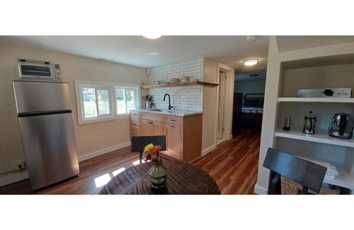 Waynesville Apartamento | Cozy, stylish, country studio minutes from downtown Waynesville.