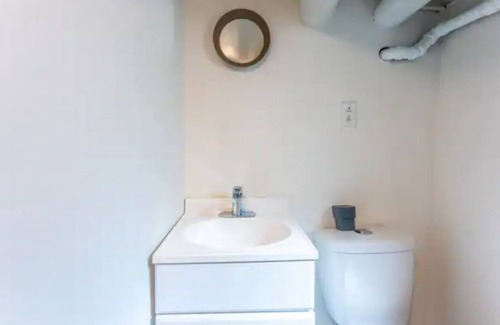 Doon South Casa | Cozy Stylish Midtown House