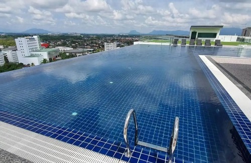 Batu Lintang Casa | Cozy Suite 3 @Kozi Square near General Hospital