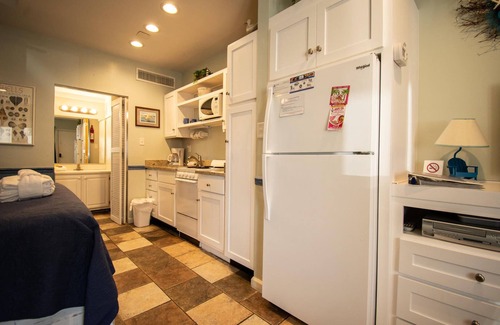 Saint Helena Island Complejo | Cozy Suite just Steps from Beach Club, Sandbar, Tennis, & Beaches