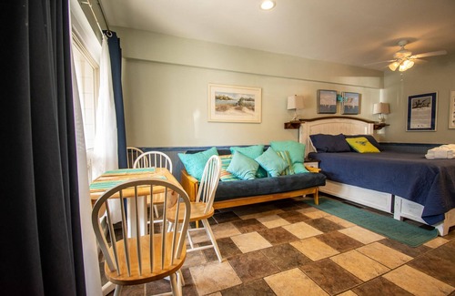 Saint Helena Island Complejo | Cozy Suite just Steps from Beach Club, Sandbar, Tennis, & Beaches