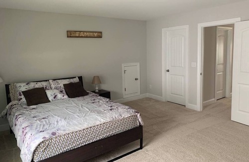 Benson Casa | Cozy suite! Private bathroom!