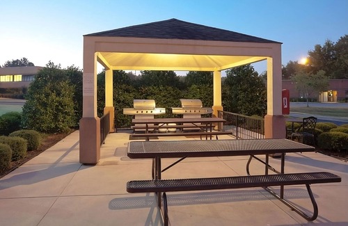 Libertyville Casa | Time to Relax in your Hotel Suite! Kitchen & Living Room! Chicago just an hour away!