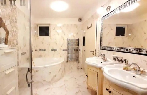Tuchomerice Apartamento | Cozy Suite with Terrace