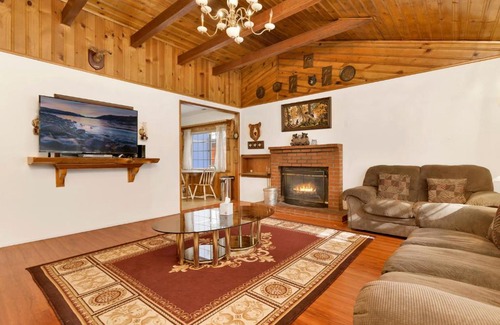 Big Bear Lake Chalet De Esquí | Cozy Summit- Cozy Central Resort Chalet- Minutes to Activities
