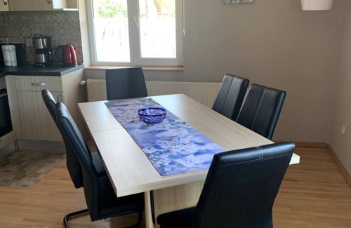 Calea Sever Bocu Apartamento | Cozy, sunny apartment with large balcony