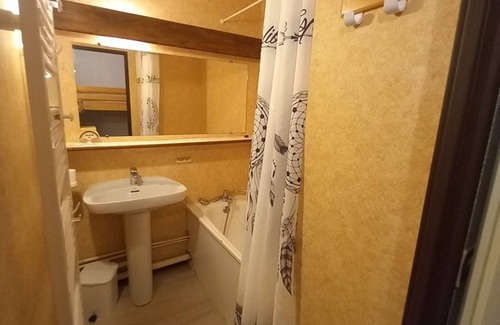 Laveissiere Apartamento | Acogedor T2 cerca de pistas con parking y balcón