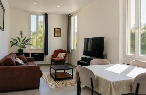 Riou - Petit Juas - Av de Grasse Apartamento | Cozy T2 Riviera apartment