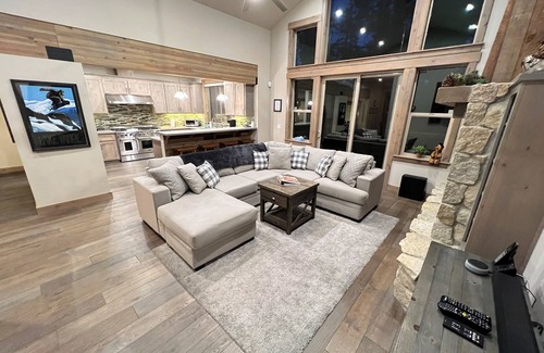 Truckee Casa | ⭐ Impresionante gran casa de lujo Truckee con bañera de hidromasaje y sala de juegos y barbacoa and