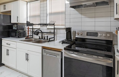 Ybor City Casa | Cozy Tampa Getaway Mins from Downtown & Beaches