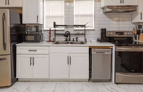 Ybor City Casa | Cozy Tampa Getaway Mins from Downtown & Beaches