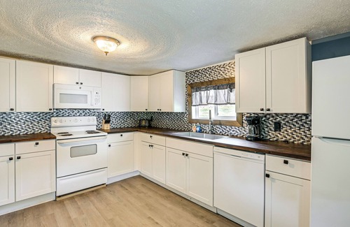 Tazewell Casa | Cozy Tazewell Home w/ Grill on Back of the Dragon!