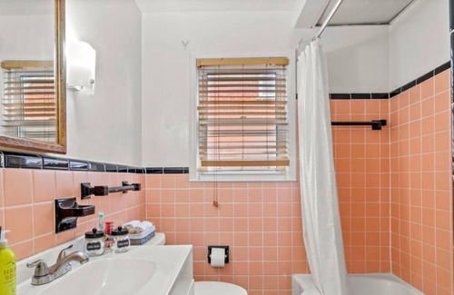 Inkster Casa | Cozy Three Bedroom Bungalow