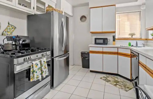 Inkster Casa | Cozy Three Bedroom Bungalow