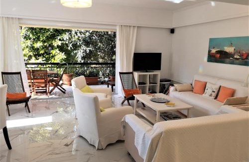 Varkiza Apartamento | Cozy Three Bedroom Apartment in Varkiza