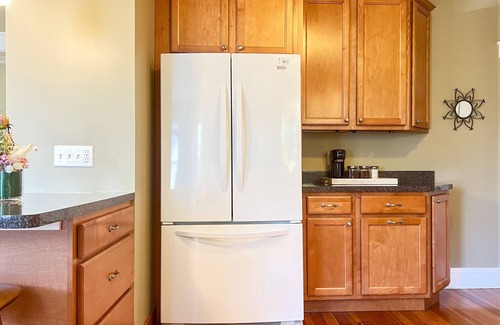 Braintree Casa | Cozy three-bedroom home close to Boston