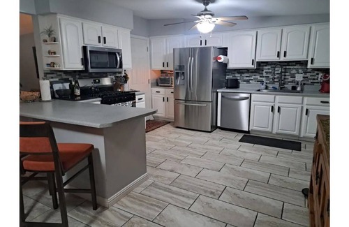Northeast Heights Casa | Cozy three bedroom in the Northeast Foothills with Hot tub