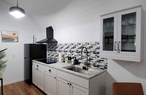 Westside Cabina | Cozy Tiny Home Entire Private Guest House Independent Cabin with Jacuzzi