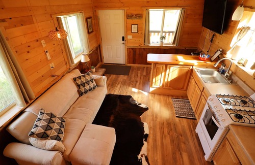 Sandpoint Cabina | Cozy Tiny Home Glamping Experience